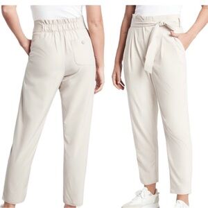 Athleta Skyline Pant II size 6 in light khaki